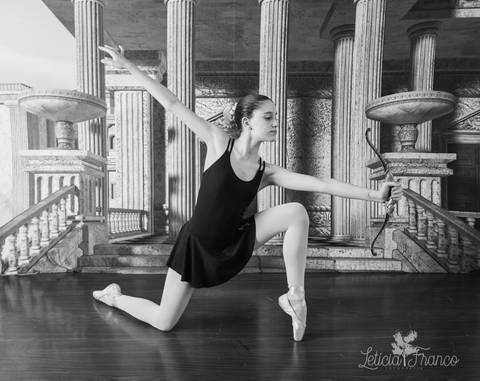 Regina corvello bailarinas fotografadas pela fotografa Letícia Franco no Lago SUl em Brasília DF'