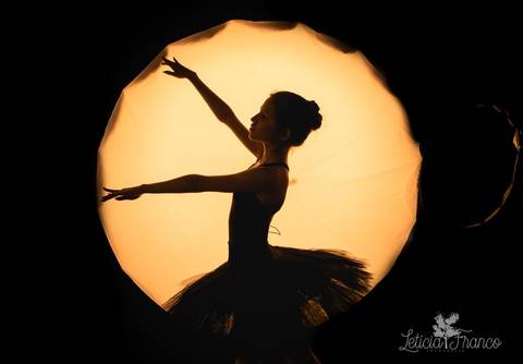 Regina corvello bailarinas fotografadas pela fotografa Letícia Franco no Lago SUl em Brasília DF'