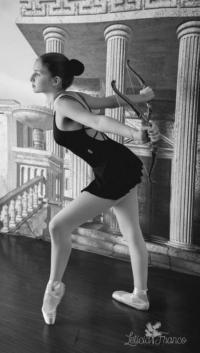 Regina corvello bailarinas fotografadas pela fotografa Letícia Franco no Lago SUl em Brasília DF'