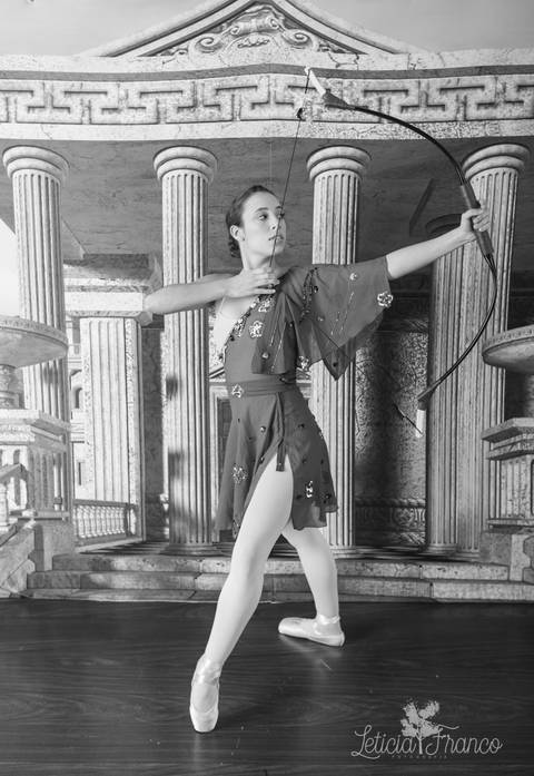 Regina corvello bailarinas fotografadas pela fotografa Letícia Franco no Lago SUl em Brasília DF'