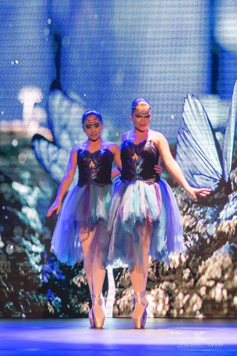 Regina corvello bailarinas fotografadas pela fotografa Letícia Franco no Lago SUl em Brasília DF teatro oi espetaculo Sylvia'