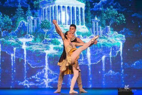 Regina corvello bailarinas fotografadas pela fotografa Letícia Franco no Lago SUl em Brasília DF teatro oi espetaculo Sylvia'