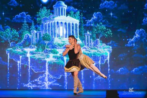 Regina corvello bailarinas fotografadas pela fotografa Letícia Franco no Lago SUl em Brasília DF teatro oi espetaculo Sylvia'