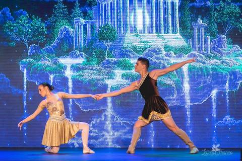 Regina corvello bailarinas fotografadas pela fotografa Letícia Franco no Lago SUl em Brasília DF teatro oi espetaculo Sylvia'