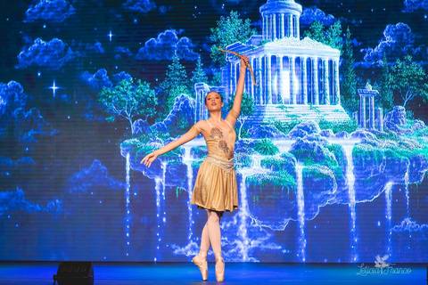 Regina corvello bailarinas fotografadas pela fotografa Letícia Franco no Lago SUl em Brasília DF teatro oi espetaculo Sylvia'