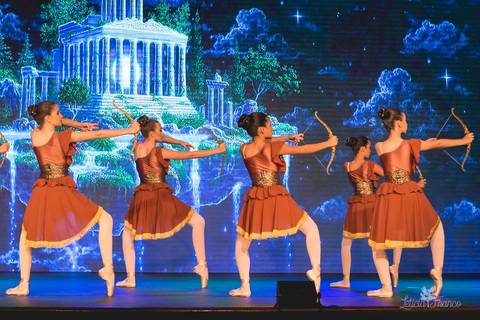 Regina corvello bailarinas fotografadas pela fotografa Letícia Franco no Lago SUl em Brasília DF teatro oi espetaculo Sylvia'