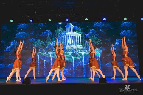 Regina corvello bailarinas fotografadas pela fotografa Letícia Franco no Lago SUl em Brasília DF teatro oi espetaculo Sylvia'