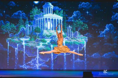 Regina corvello bailarinas fotografadas pela fotografa Letícia Franco no Lago SUl em Brasília DF teatro oi espetaculo Sylvia'