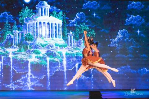 Regina corvello bailarinas fotografadas pela fotografa Letícia Franco no Lago SUl em Brasília DF teatro oi espetaculo Sylvia'