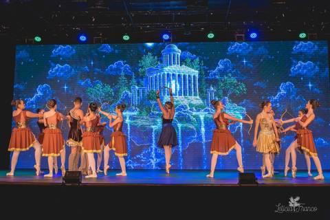 Regina corvello bailarinas fotografadas pela fotografa Letícia Franco no Lago SUl em Brasília DF teatro oi espetaculo Sylvia'