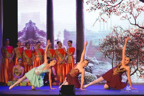 Regina corvello bailarinas fotografadas pela fotografa Letícia Franco no Lago SUl em Brasília DF teatro oi espetaculo Sylvia'