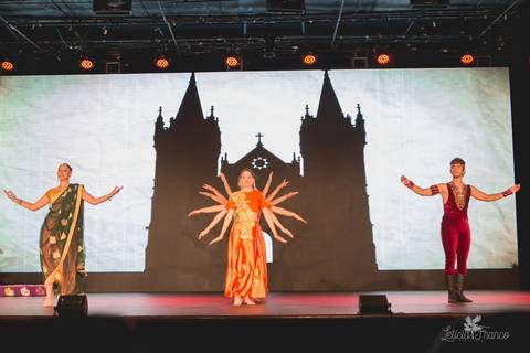 Regina corvello bailarinas fotografadas pela fotografa Letícia Franco no Lago SUl em Brasília DF teatro oi espetaculo Sylvia'