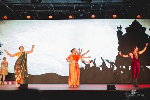 Regina corvello bailarinas fotografadas pela fotografa Letícia Franco no Lago SUl em Brasília DF teatro oi espetaculo Sylvia'