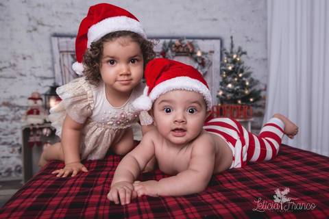 ensaio de natal em brasilia lago sul jardim botanico 2019 estrelas ensaio clean bebe sorriso fotografado pela fotografa leticia franco especializada'