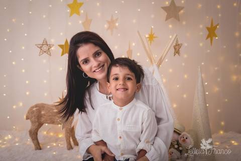 ensaio de natal em brasilia lago sul jardim botanico 2019 estrelas ensaio clean bebe sorriso fotografado pela fotografa leticia franco especializada'