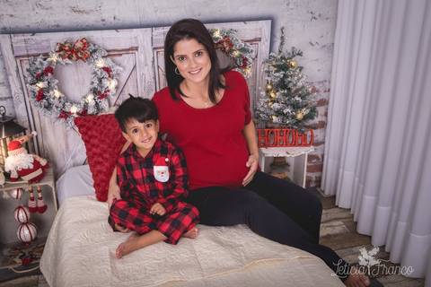 ensaio de natal em brasilia lago sul jardim botanico 2019 estrelas ensaio clean bebe sorriso fotografado pela fotografa leticia franco especializada quarto do papai noel pijama carter1s carters'