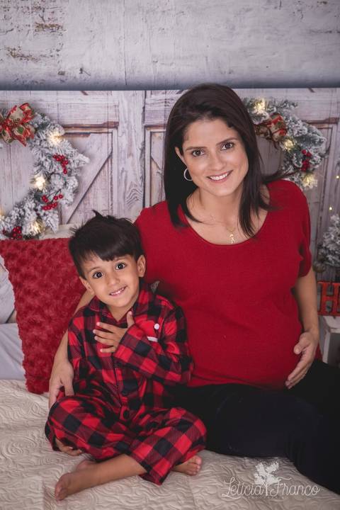 ensaio de natal em brasilia lago sul jardim botanico 2019 estrelas ensaio clean bebe sorriso fotografado pela fotografa leticia franco especializada quarto do papai noel pijama carter1s carters'