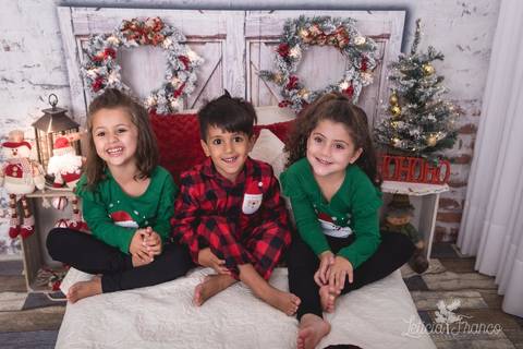 ensaio de natal em brasilia lago sul jardim botanico 2019 estrelas ensaio clean bebe sorriso fotografado pela fotografa leticia franco especializada quarto do papai noel pijama carter1s carters'