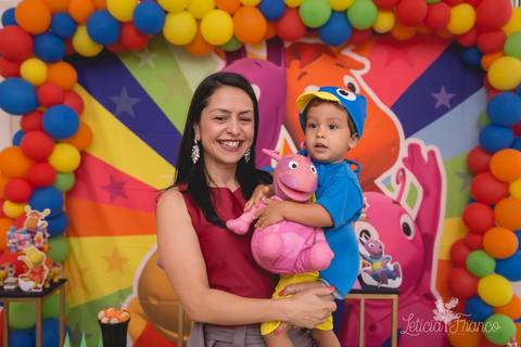 decoração backyardigans festa infantil registrado pela fotografa especialziada leticia franco fotografia brasilia df com a mamãe pablo'