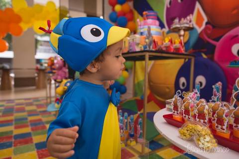 decoração backyardigans festa infantil registrado pela fotografa especialziada leticia franco fotografia brasilia df roupa do pablo'
