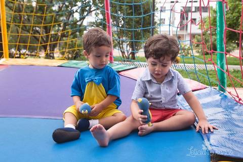 decoração backyardigans festa infantil registrado pela fotografa especialziada leticia franco fotografia brasilia df cama elástica'