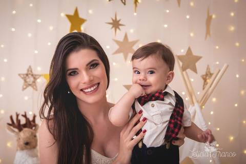 ensaio de natal claro dourado estrelas bebê touca de papai noel suspensorio 2019 pedro erica de paula brasilia df registrado pela fotógrafa letícia franco'