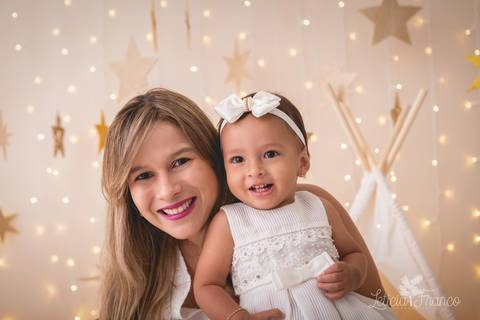 estrelas bebê touca de papai noel 2019 brasilia df registrado pela fotógrafa letícia franco luisa branco familia pais mariana frederico luisa'