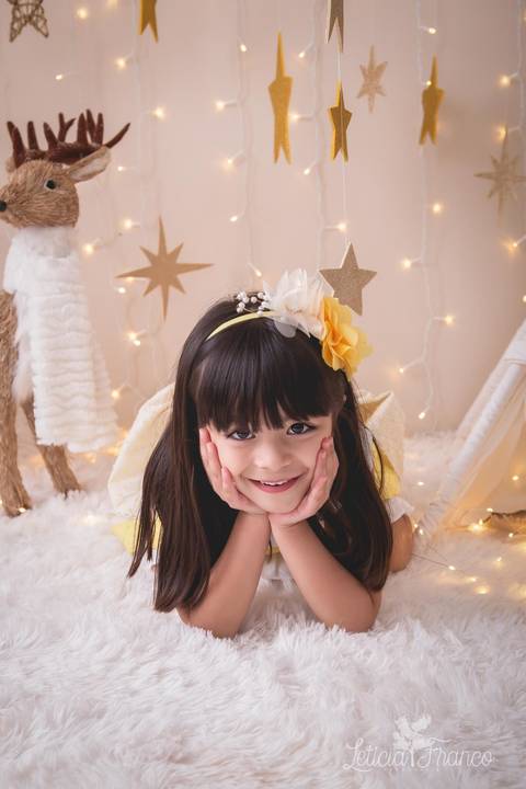 estrelas bebê touca de papai noel 2019 brasilia df registrado pela fotógrafa letícia franco branco familia sofia'