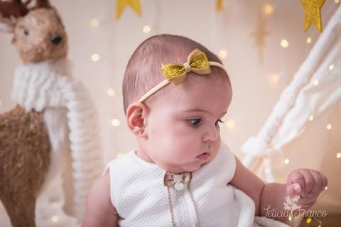estrelas bebê touca de papai noel 2019 brasilia df registrado pela fotógrafa letícia franco branco familia samia 6 meses headband linda laço dourado'