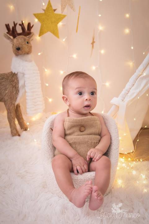 estrelas bebê touca de papai noel 2019 brasilia df registrado pela fotógrafa letícia franco branco familia théo '