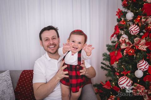 estrelas bebê touca de papai noel 2019 brasilia df registrado pela fotógrafa letícia franco branco familia suspensorio papai marina'