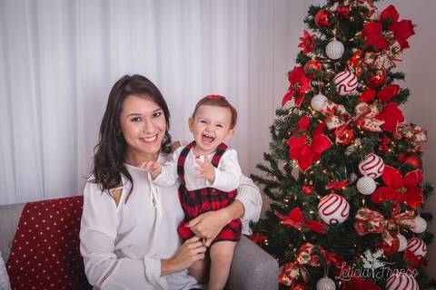 estrelas bebê touca de papai noel 2019 brasilia df registrado pela fotógrafa letícia franco branco familia suspensorio mamãe aline bebe marina'