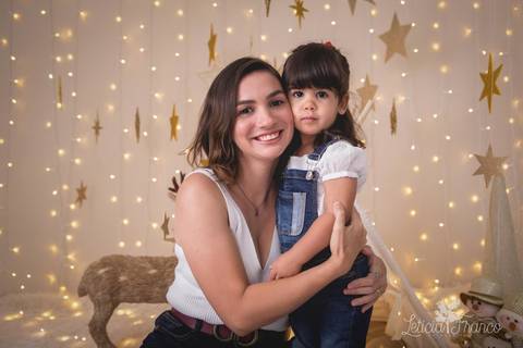 estrelas bebê touca de papai noel 2019 brasilia df registrado pela fotógrafa letícia franco branco familia lara e mamãe rebeca'