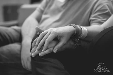 nascimento de um bebê recém nascido maternidade santa helena parto fotografa fotografo fotógrafa brasília DF brasília/df gestante sala de pré parto fotografia grávida gestação gestacional registrado pela fotografa Letícia Franco hospital'