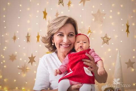 estrelas bebê touca de papai noel 2019 brasilia df registrado pela fotógrafa letícia franco branco familia vovó maria carolina'