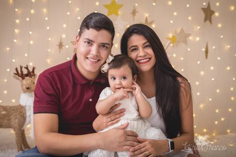 estrelas bebê touca de papai noel 2019 brasilia df registrado pela fotógrafa letícia franco branco familia antonella com mamãe nayara e papai wdson'