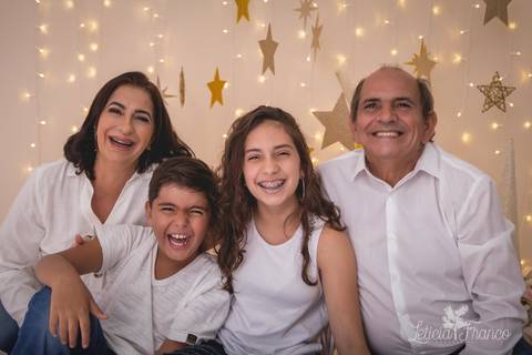 estrelas touca de papai noel 2019 brasilia df registrado pela fotógrafa letícia franco branco familia avós netos '