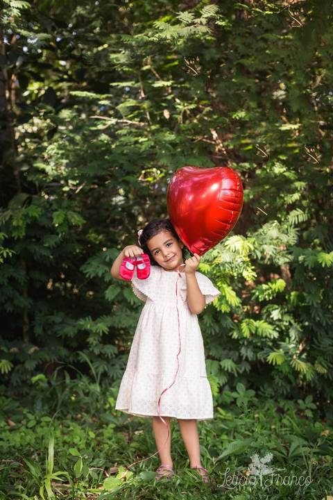 ensaio gestante mamãe lugar dos sonhos recém nascido newborn fotografa brasília df distrito federal baby bebe book melhor leticia franco letícia peninsula mãe vestindo a gestante midi rosa adriana 38 semanas irmã com sapato da bebela'