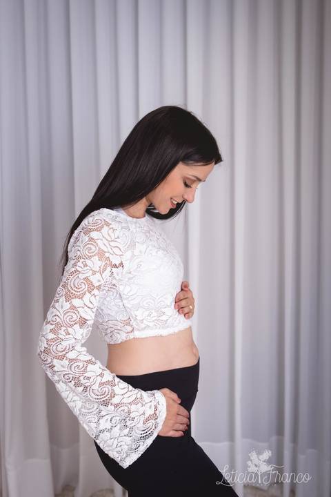 ensaio gestante mamãe recém nascido newborn fotografa fotógrafa brasília df distrito federal baby bebe reborn book melhor leticia franco letícia estúdio 20 semanas cropped branco de renda'