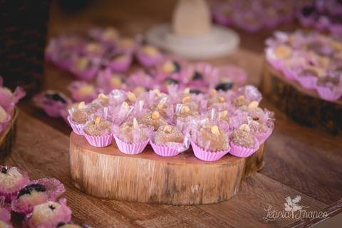 festa infantil 04 anos decoração brasilia df distrito federal book fotógrafa melhor leticia franco letícia moranguinho dinossauro betina e olivia pulando corda trio bagunça docinhos aniversariantes gêmeas twins'