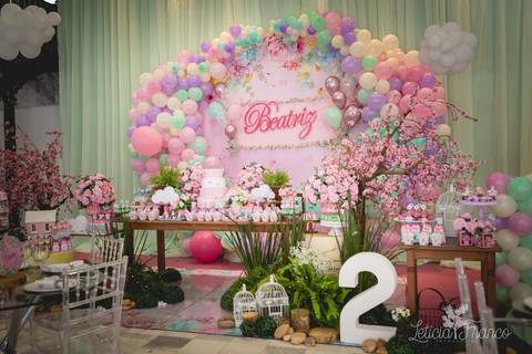 festa infantil 02 anos decoração brasilia df distrito federal book fotógrafa fotografia melhor leticia franco letícia jardim da beatriz detalhes happy birthday asa norte em brasilia mesa do bolo parabéns'