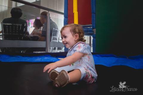 festa infantil 02 anos decoração brasilia df distrito federal book fotógrafa fotografia melhor leticia franco letícia jardim da beatriz detalhes happy birthday asa norte em brasilia aniversariante cama elástica pula pula'