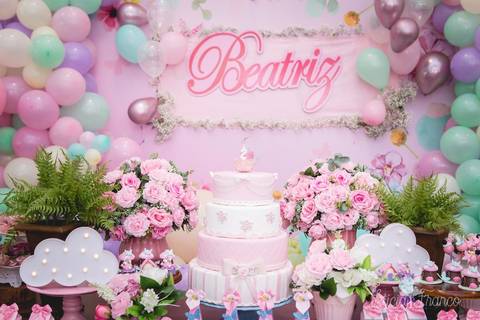 festa infantil 02 anos decoração brasilia df distrito federal book fotógrafa fotografia melhor leticia franco letícia jardim da beatriz detalhes happy birthday asa norte em brasilia aniversariante mesa do bolo com vela'