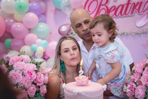 festa infantil 02 anos decoração brasilia df distrito federal book fotógrafa fotografia melhor leticia franco letícia jardim da beatriz detalhes happy birthday asa norte em brasilia aniversariante pais pai mãe hora do parabéns assoprando a vela'