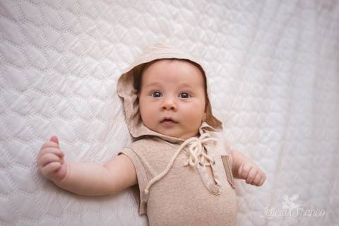 bebê recém nascido newborn brasilia fotógrafa brasília df distrito federal baby bebe book melhor franco letícia lifestyle 2 meses luis miguel body com touca'