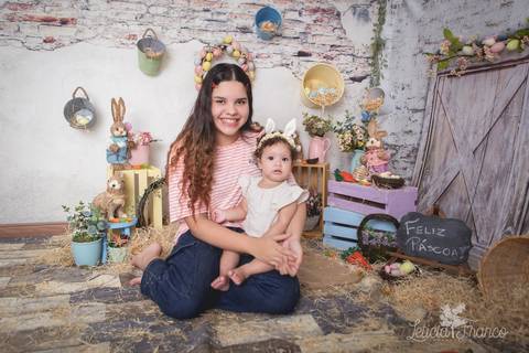 ensaio de páscoa em brasilia leticia franco fotografia df lago sul jardim botanico candy colors coelhos orelha de coelho maitê com a irmã'
