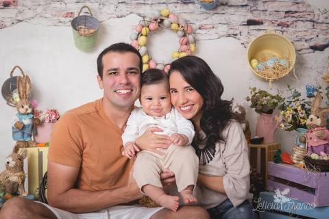 ensaio de páscoa em brasilia leticia franco fotografia df lago sul jardim botanico candy colors coelhos orelha de coelho romero com o papai e a mamãe mais de pertinho e todo mundo sorrindo'