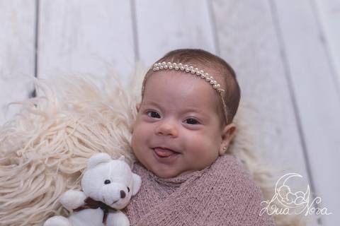 bebe lingua sorrindo 2 meses'