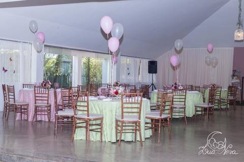 mesa dos convidados festa de 1 ano jardim com ursinhas'