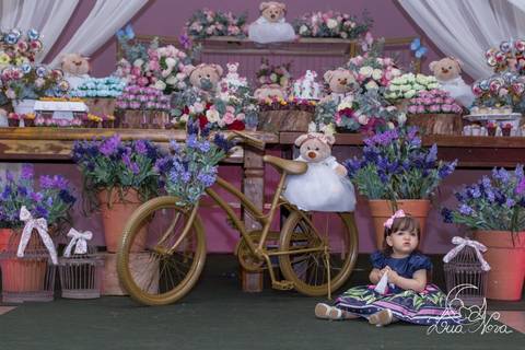 bicicleta detalhe da mesa do bolo jardim com ursinhas festa de 1 ano'